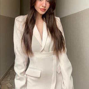 𝗡𝗪𝗧 𝗭𝗮𝗿𝗮 • Blazer Dress Lapel Collar Long Sleeve Shoulder Pads XS Light Y